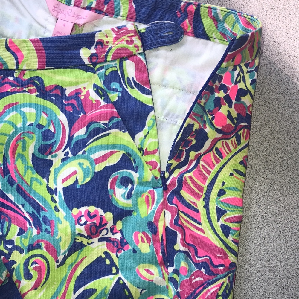 Shorts - Picture 8 of 9